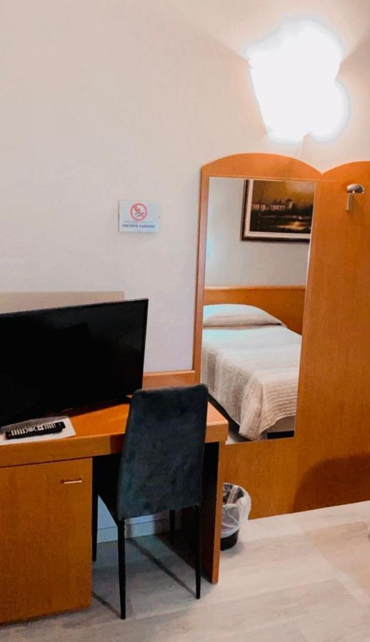 La Lanterna Hotel Colorno Luaran gambar