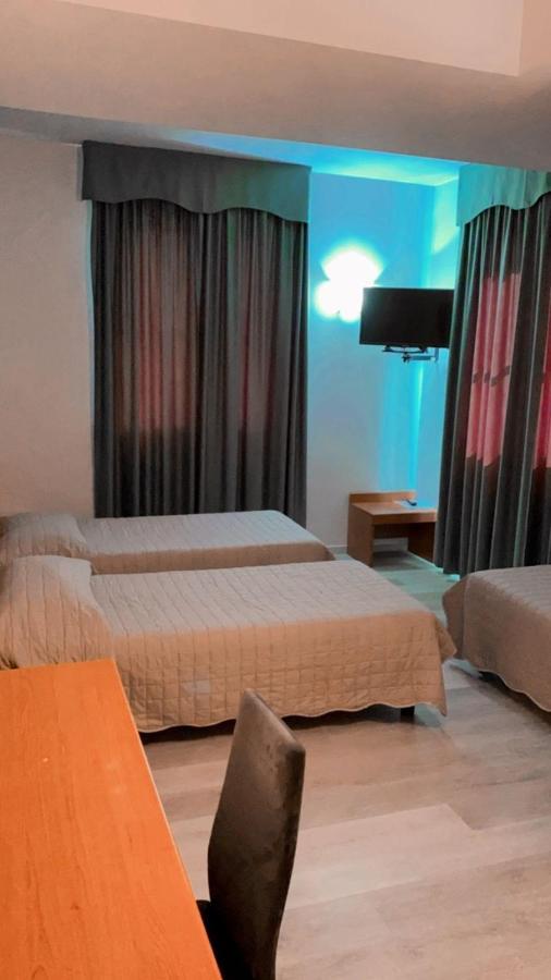 La Lanterna Hotel Colorno Luaran gambar